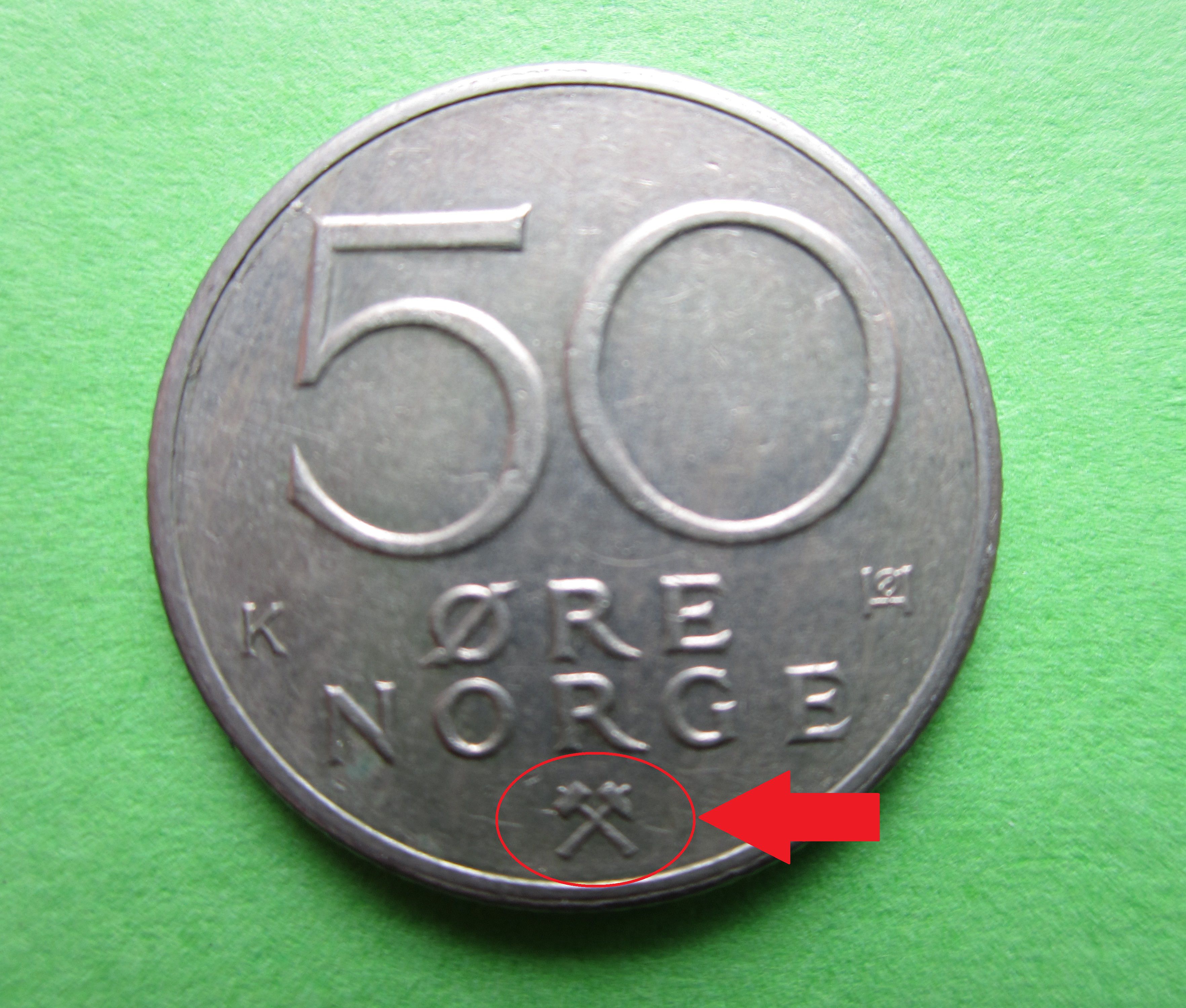 Знак монетного двора на монете