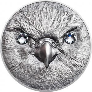 Кристальными глазами с монеты номиналом 500 тугриков смотрит балобан