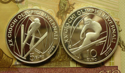 серебряные монеты 5 и 10 евро Италии